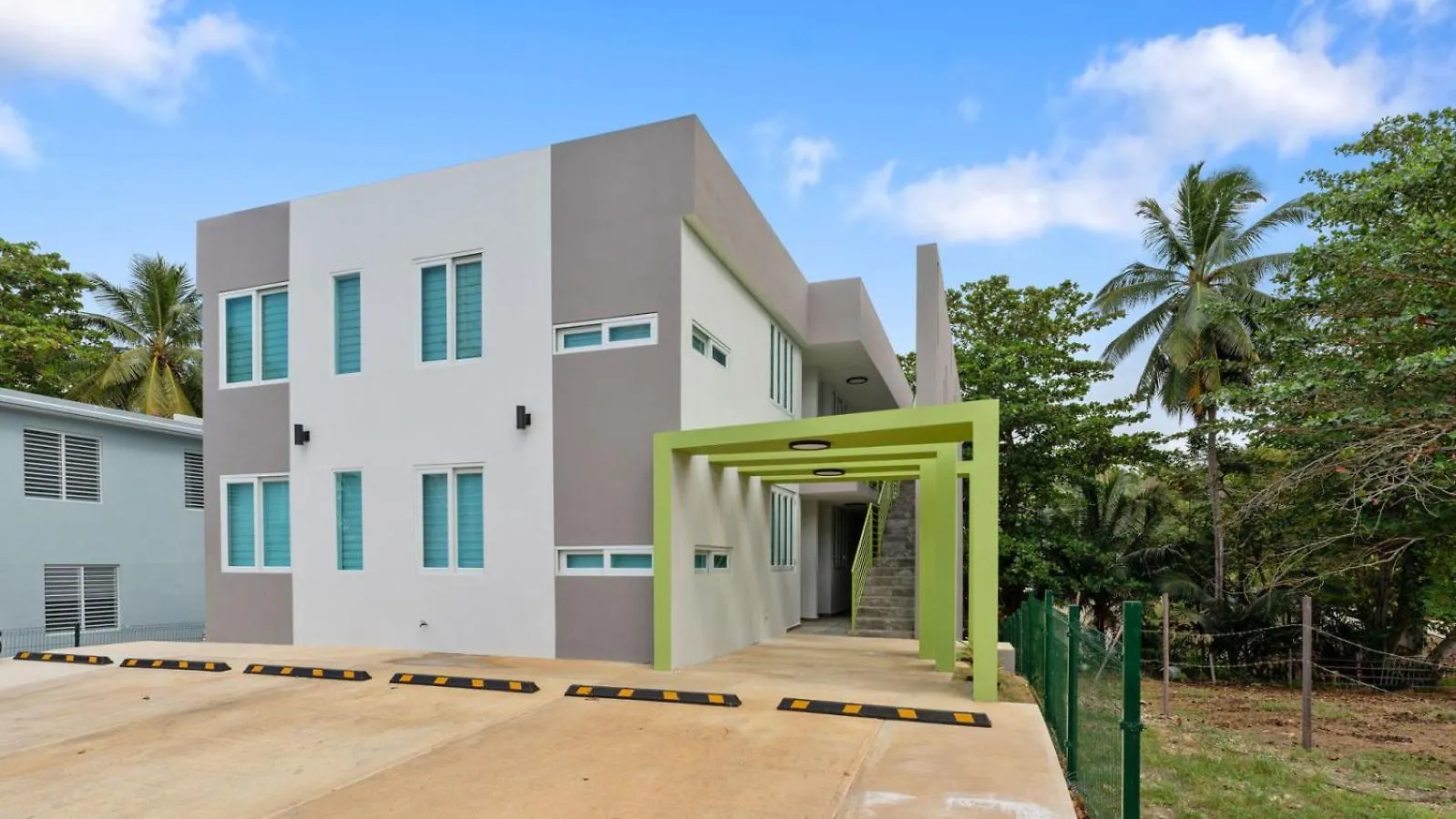 Casa Angelica Apt 202 Steps To Sandy Beach Rincon